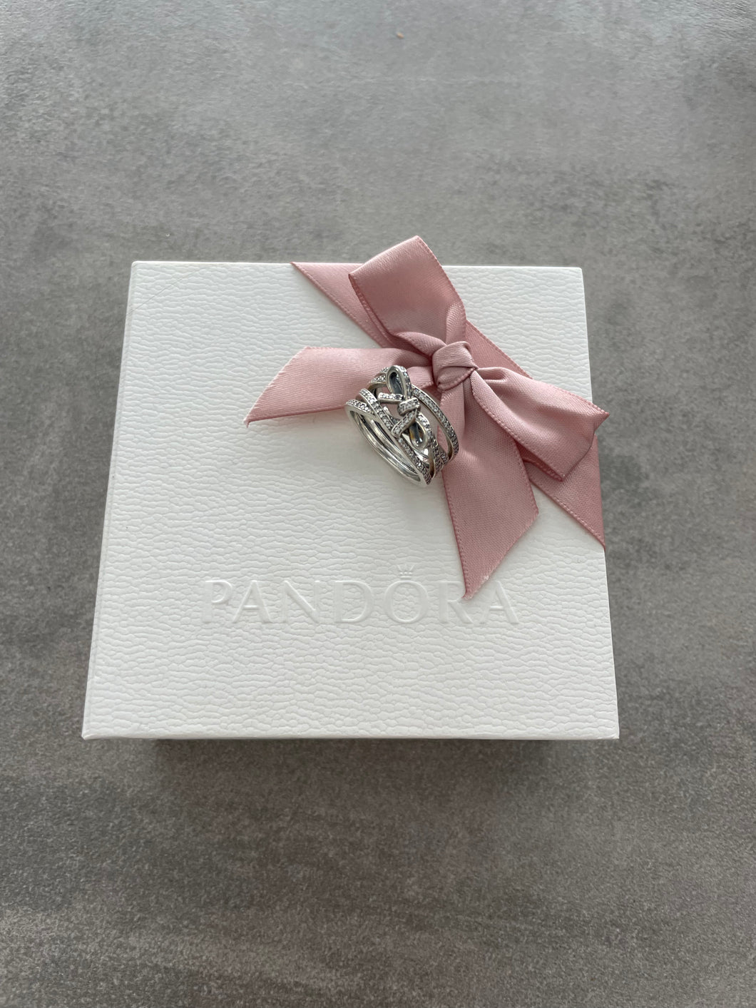 Ring Pandora Schleife